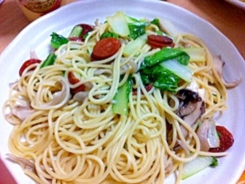 サラミと青梗菜のパスタ